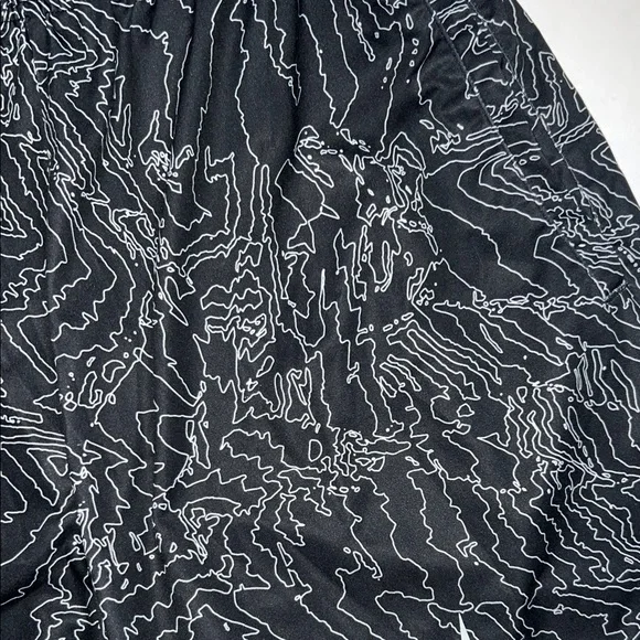Nike Men's Drifit Black Patterned Athletic Shorts - Picture 5 of 11